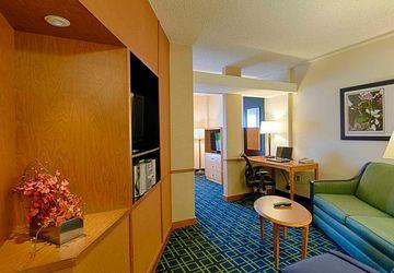 Fairfield Inn & Suites By Marriott Newark Liberty International Airport Экстерьер фото