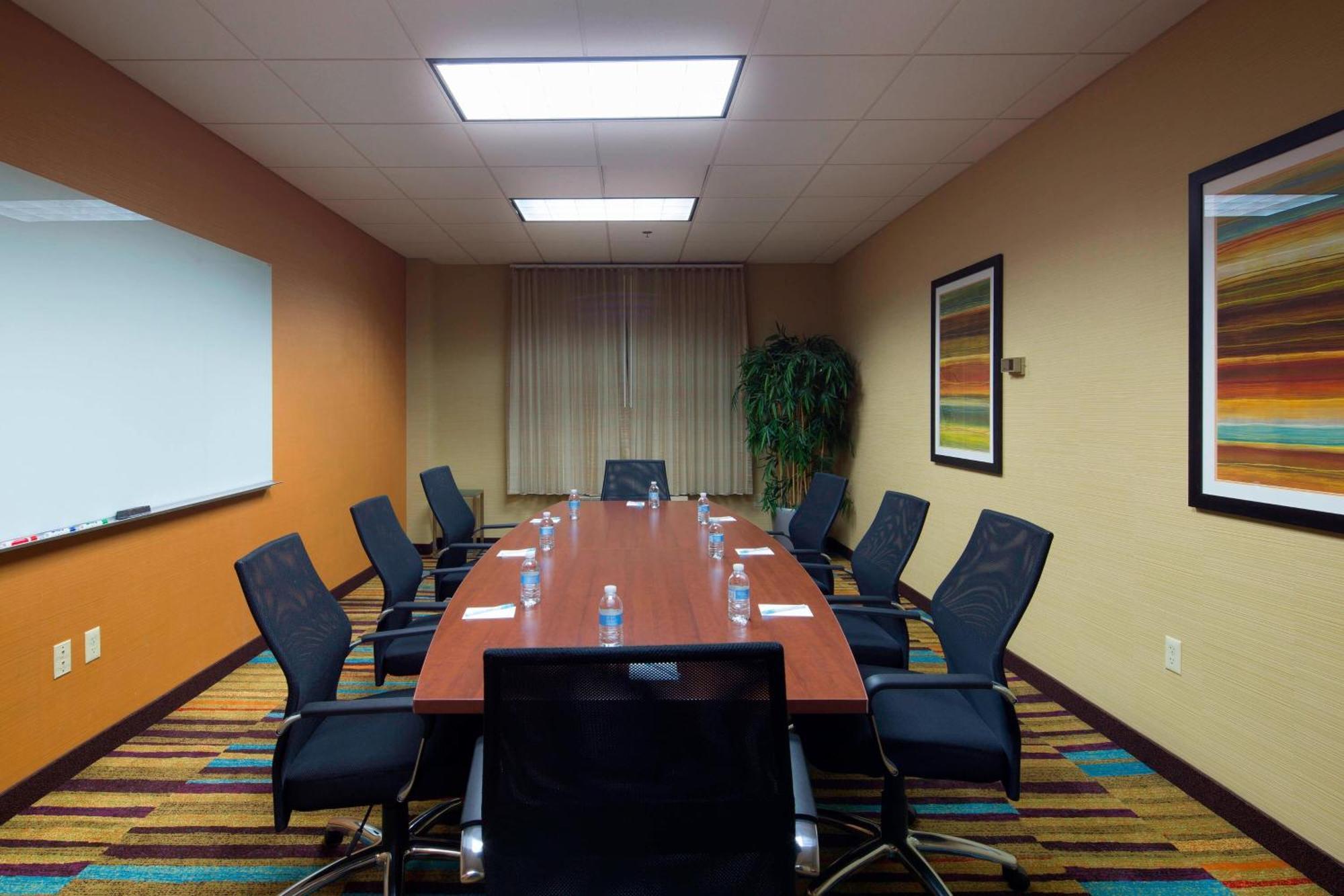 Fairfield Inn & Suites By Marriott Newark Liberty International Airport Экстерьер фото